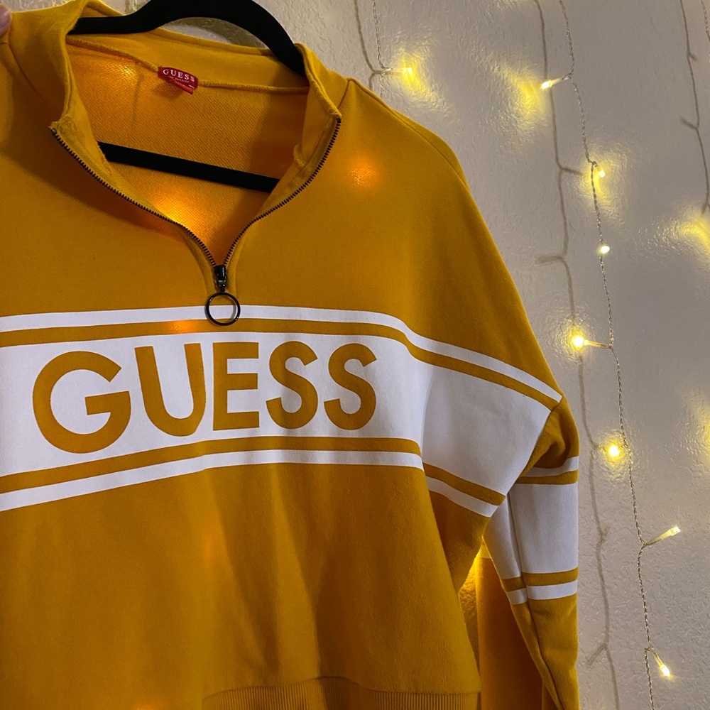 yellow guess sweater! ✨